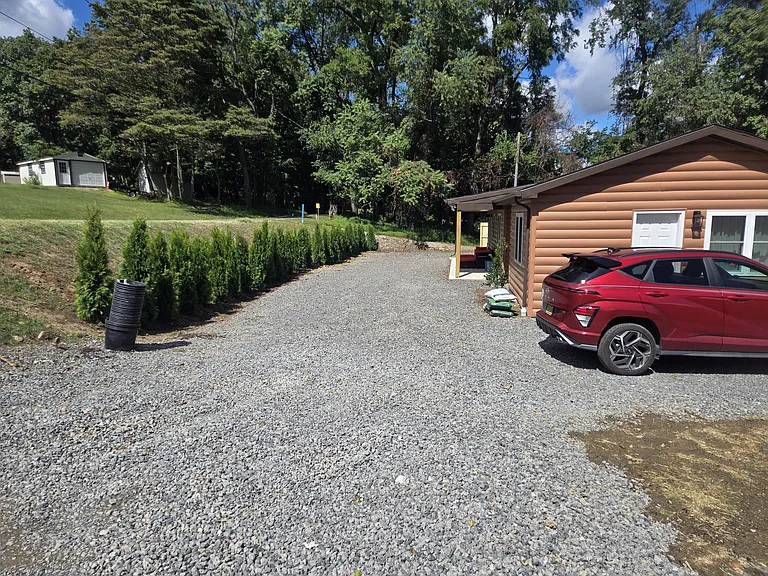 102 Leetwood Ave — Photo 5