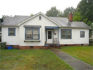 2nd image of 102 Courtland St