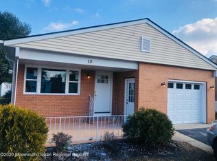 15 Tropicana Ct, Toms River, NJ 08757