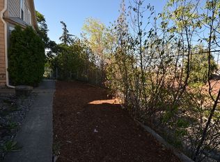 414 E 7th St APT 2, The Dalles, OR 97058