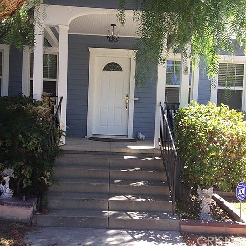1st image of 1124 E Elmwood Ave