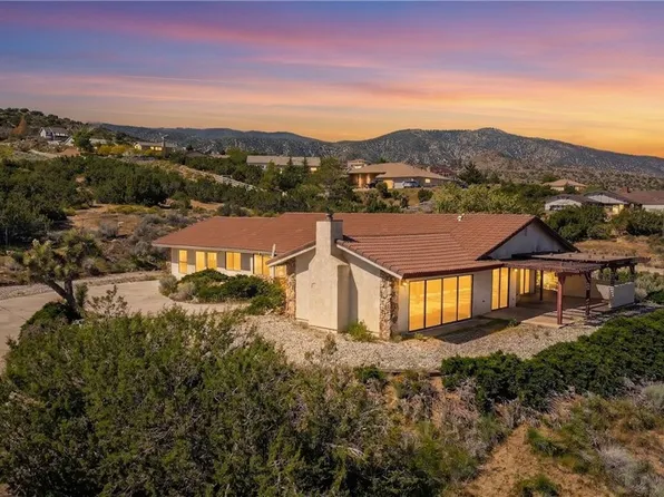2929 Snow Line Dr, Pinon Hills, CA 92372