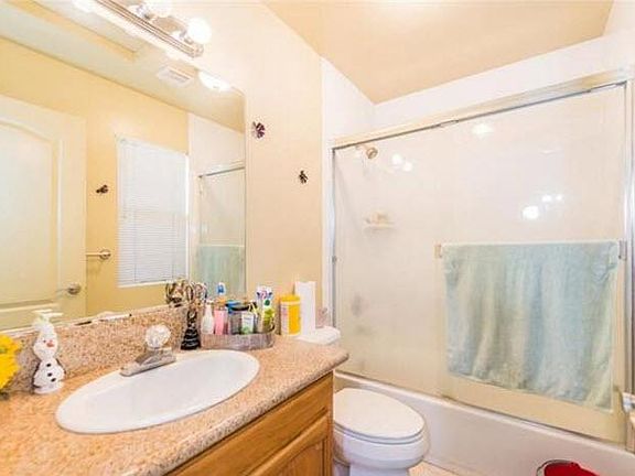 4th image of 174 W Linden Ave APT 203