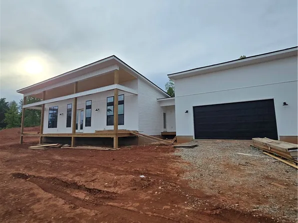 157 Hunting Hollow Rd, Six Mile, SC 29682