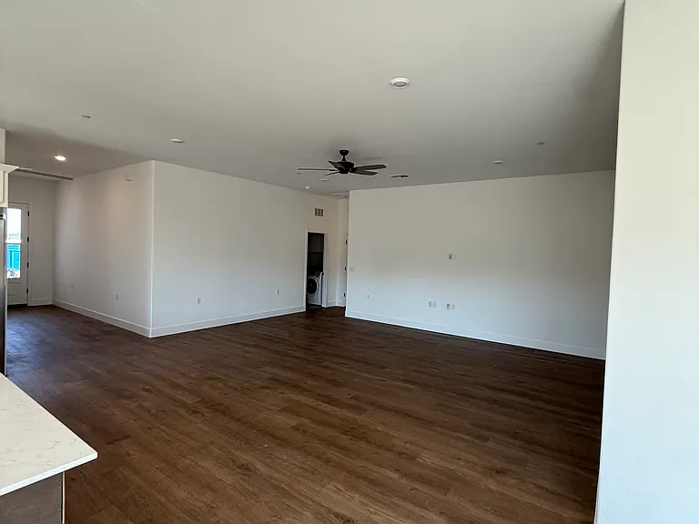 8431 Windsong Ave — Photo 4