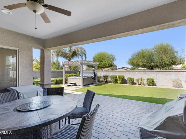 1390 W CALABASH Avenue, San Tan Valley, AZ 85140