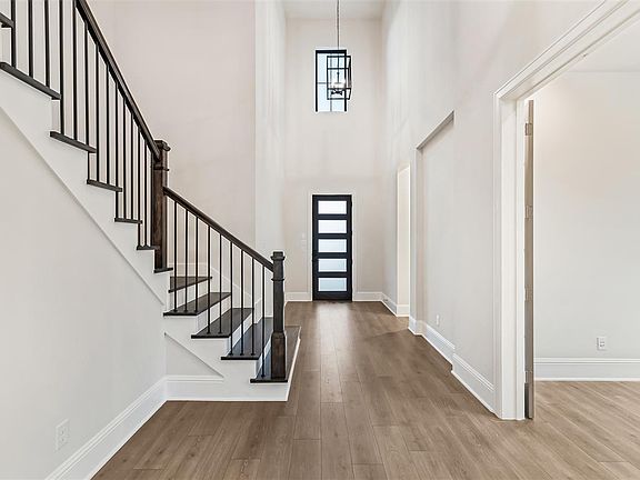 Brookdale D foyer