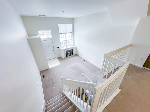 1872 Lindsay Ln, Ann Arbor, MI 48104