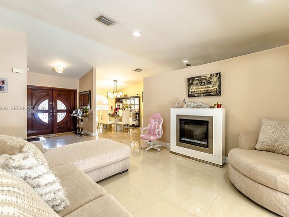 5th image of 15233 SW 141st St