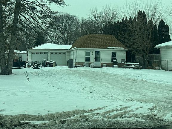 3rd image of 19251 E Forteen Mile Rd