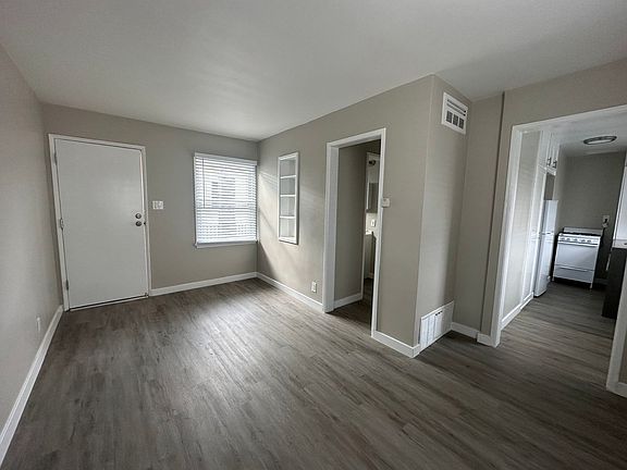 3rd image of 1017 Pacific Ave APT 14