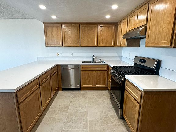 3rd image of 777 W Hamilton Ave #5