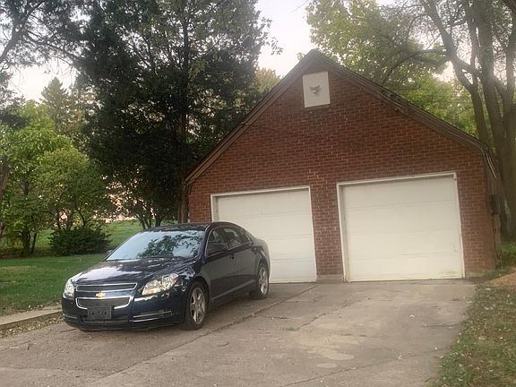 3rd image of 5905 S Cass Ave