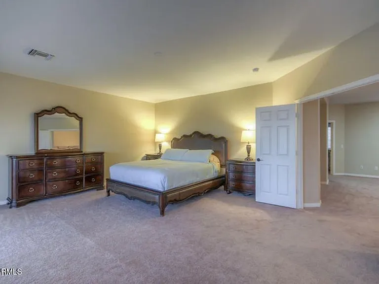 1690 W Bartlett Way — Photo 12