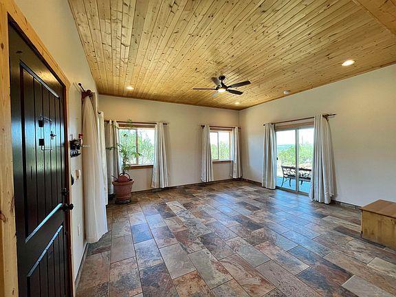 4th image of 604 Paseo del Canon East