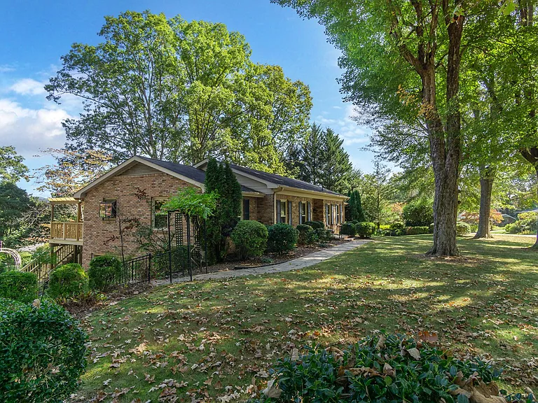 3136 Magnolia Dr — Photo 29