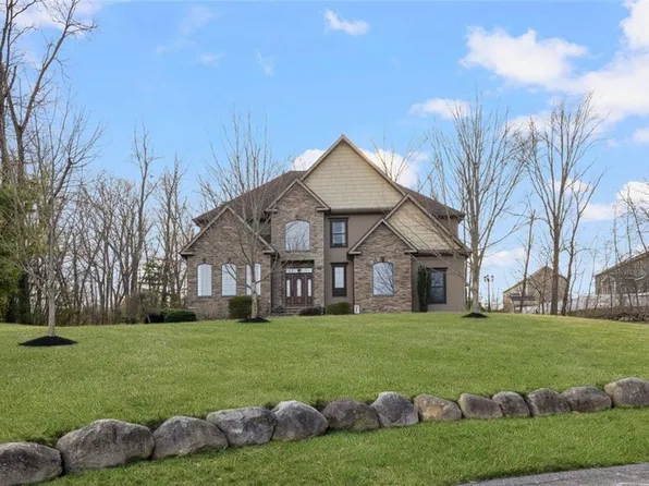 28 Jenna Way, Cumberland, RI 02864