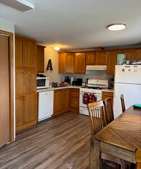 261 E Lake Dr #B — Photo 1
