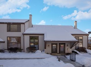 15291 Aspen Ct BLDG 15 #291, Stanhope Boro, NJ 07874