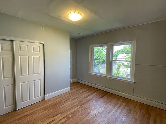 5th image of 233D Lafayette St #11