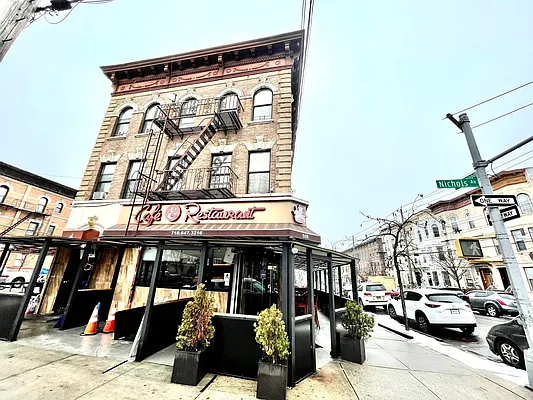 Rented by Pear NYC LLC | media 18