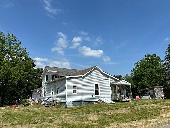 3rd image of 216 Walnut St