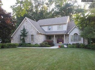 2065 Brittainy Oaks Trl NE, Warren, OH 44484