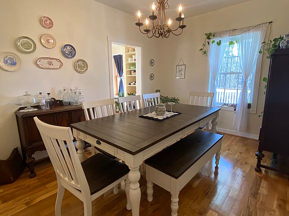 5th image of 178 Cherry Blossom Ln