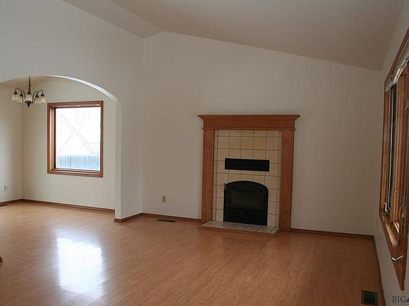 3rd image of 1107 Brentwood Ave