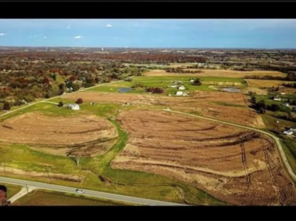 5808 S East Ave #214, Belton, MO 64012