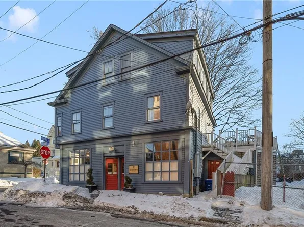 21 Spring St #3, Newport, RI 02840