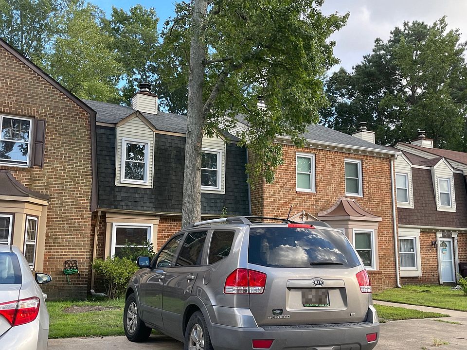 2nd image of 35 Colonial Way