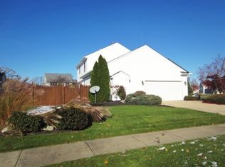 207 Spyglass Dr, Elyria, OH 44035