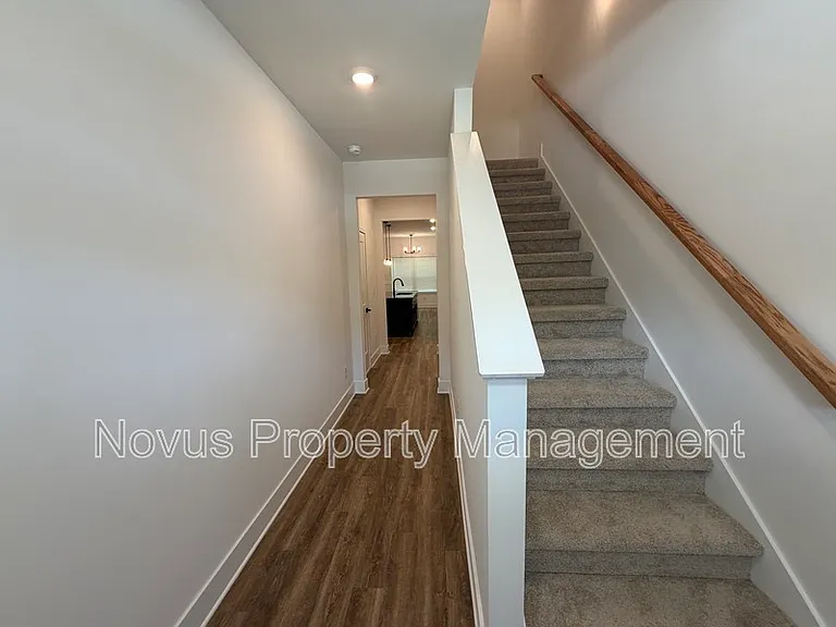 213 Laney Dr — Photo 5