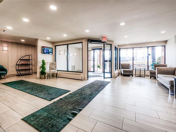 2nd image of 1100 Courtland Ave E #211