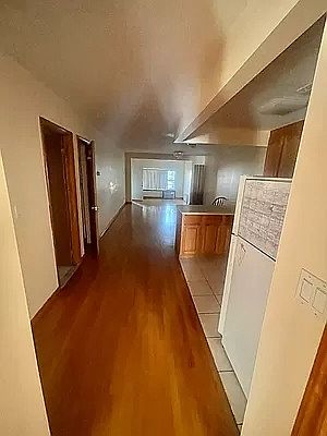 1st image of 2324 Crescent St #1