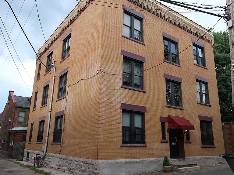 1201 Wolfrum St — Photo 8