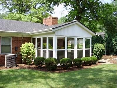4th image of 270 Glenburn Dr