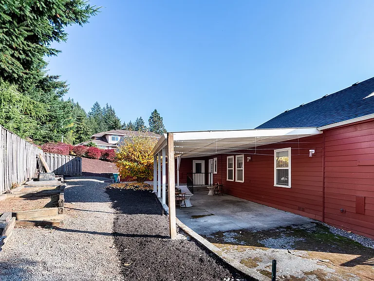 SE 136th Dr — Photo 14