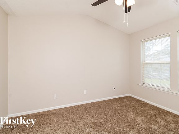 5th image of 4230 Fairwood Dr