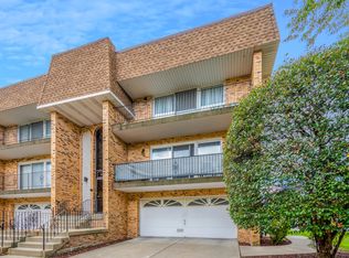 4153 W 97th St #1A, Oak Lawn, IL 60453