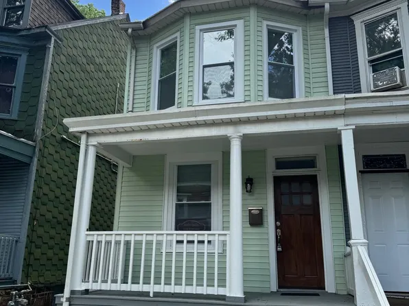 1827 Boas St, Harrisburg, PA 17103