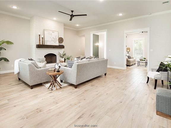 5th image of 1720 Kerr Valley Ln