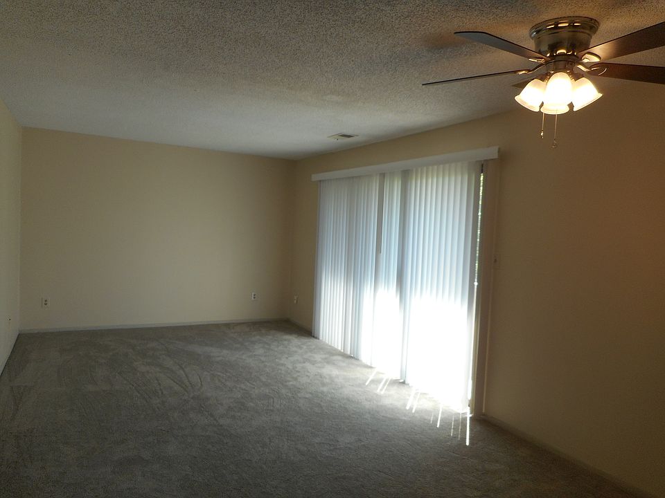 1st image of 8494 Lane Dr #6