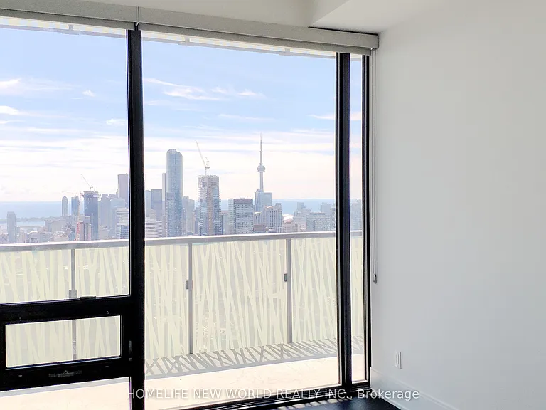 50 Charles St E #5103 — Photo 11