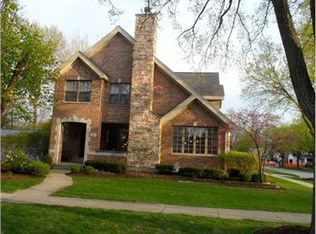 262 E Oneida Ave, Elmhurst, IL 60126