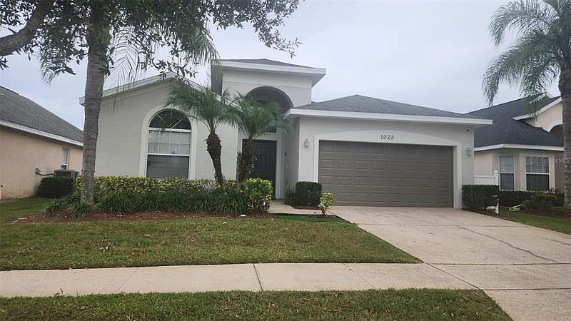 1st image of 1023 Tourmaline Dr