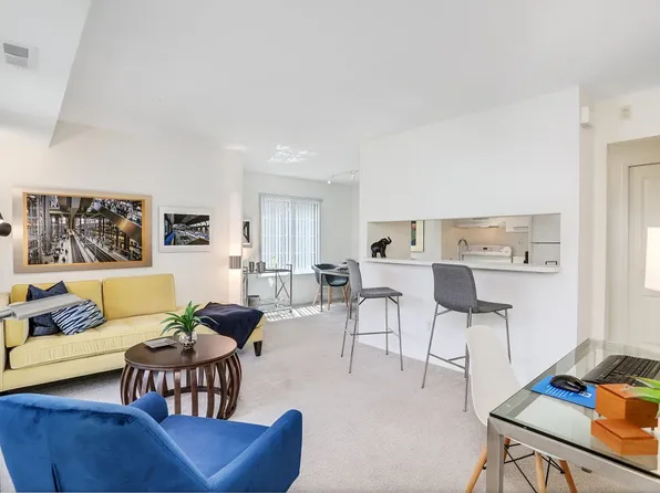Saddle Creek Apartments
