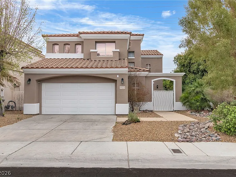 1712 Estrella St — Photo 2