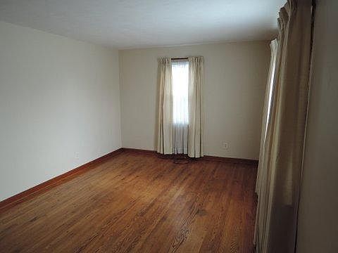4th image of 2416 Edinburgh Dr NW
